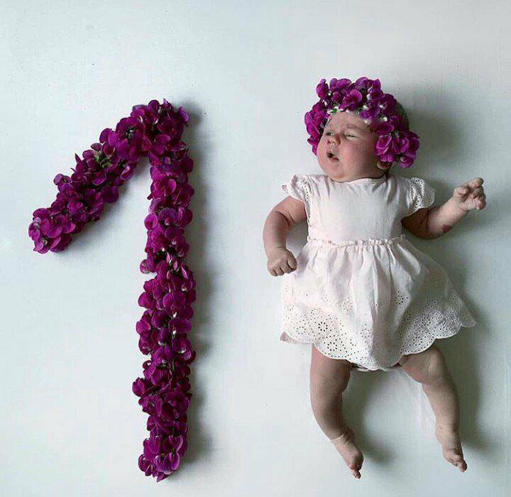 أفكار جلسات تصوير للطفل بالصور ووضعيات تصوير الأطفال حديثي