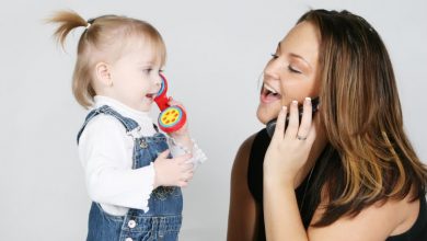 كيف أساعد طفلي الرضيع تطوير لغته