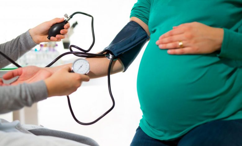 أطعمة تسبب ارتفاع ضغط الدم للحامل