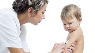 تخفيف ألم الطفل بعد التطعيم