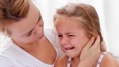 علاج الماء خلف طبلة الأذن عند الأطفال