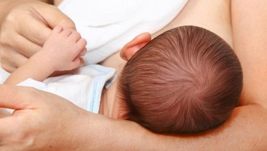 علاج تشقق الحلمتين أثناء الرضاعة