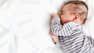 متلازمة الموت المفاجئ عند الرضع وهدهدة المولود