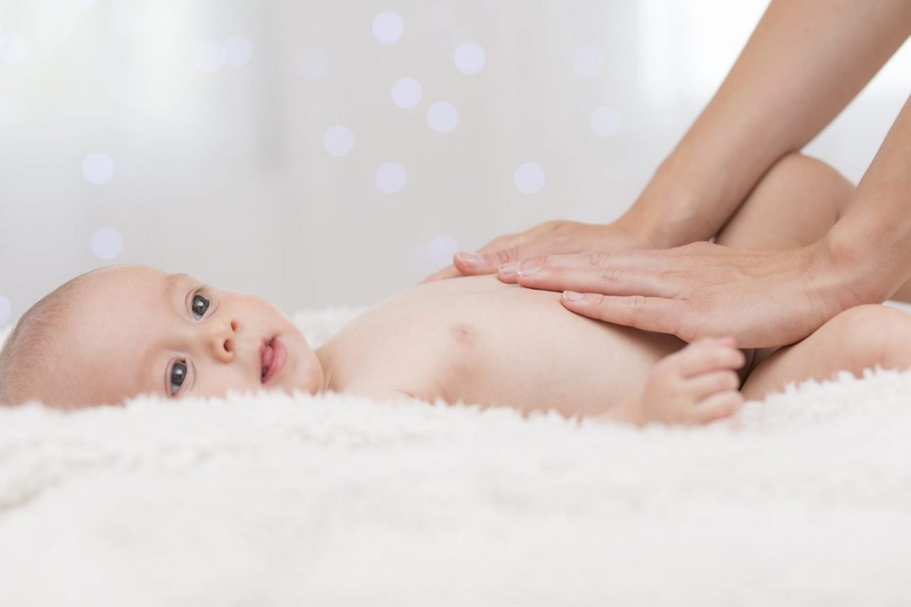 البطن عند الاطفال انتفاخ علاج الانتفاخ
